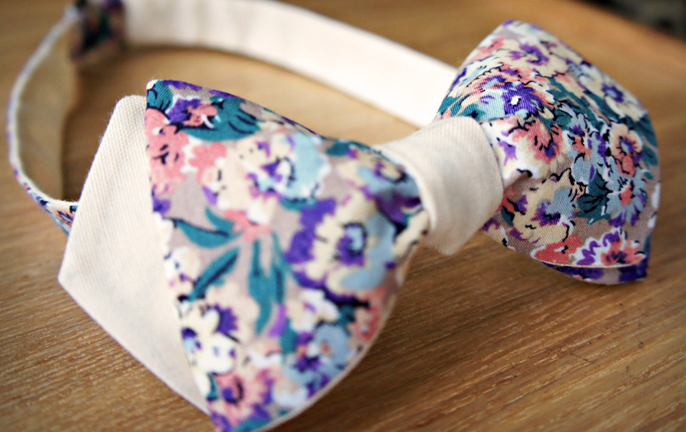 Оригинальный галстук - бабочка для мальчиков